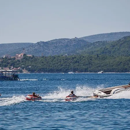 Three-bedroom In I Lägenhet Trogir