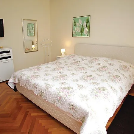 Three-bedroom In I * Trogir