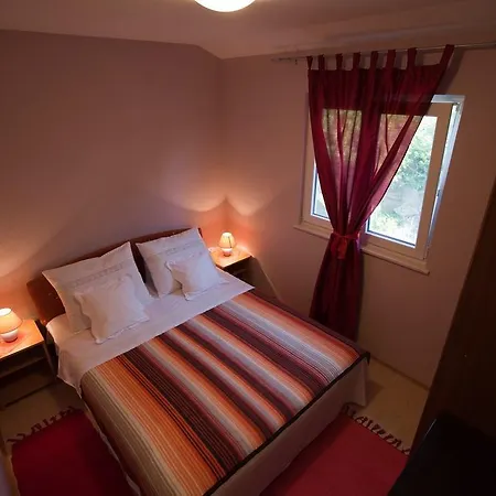 Lägenhet Three-bedroom In I *