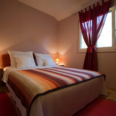 Three-bedroom In I Trogir