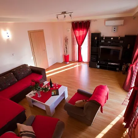 Lägenhet Three-bedroom In I