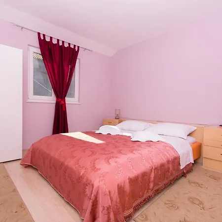 Lägenhet Three-bedroom In I *